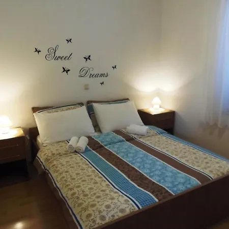 Two-bedroom In Vi